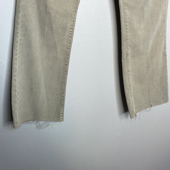 MOTHER | The Insider Ankle Frey Jeans in Chalk It Up - Picture 3 of 10